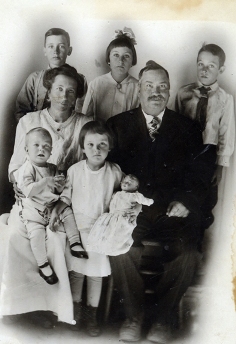 1924 Joseph Vernon Damron Family